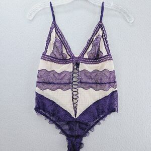 Victoria's Secret Purple & Nude Bodysuit Womens Small Lace V-Neck Strappy